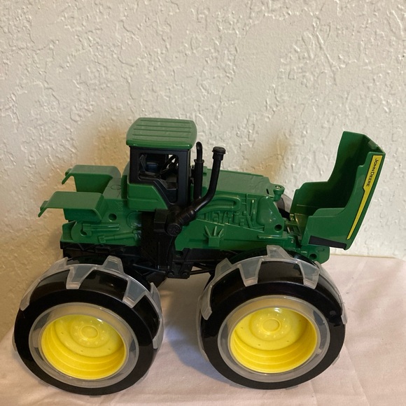 John Deere Tractor Monster Truck Treads Lightning Wheels Farm Play Vehicle - Picture 12 of 12